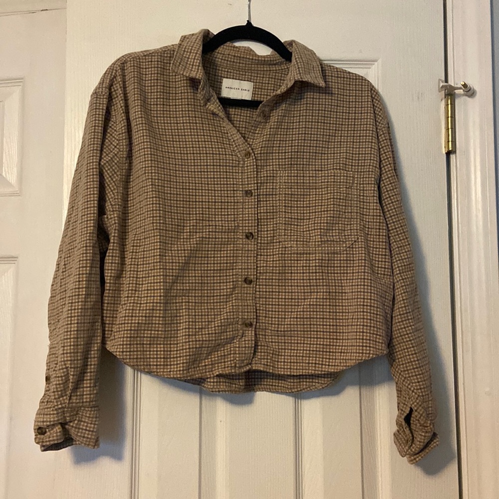 Size M American Eagle Cropped Corduroy Button Up